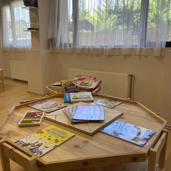 Kitap masası